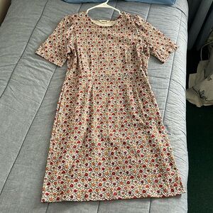 Boden leaf print design dress. It is a 14L. Only worn once.
